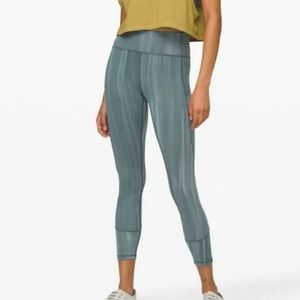 Lululemon In Movement Tight 25” Linear Spray Dye White Deep Ocean Leggings